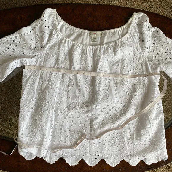Vineyard Vines - White Lace embellished blouse - size XL - Picture 5 of 8